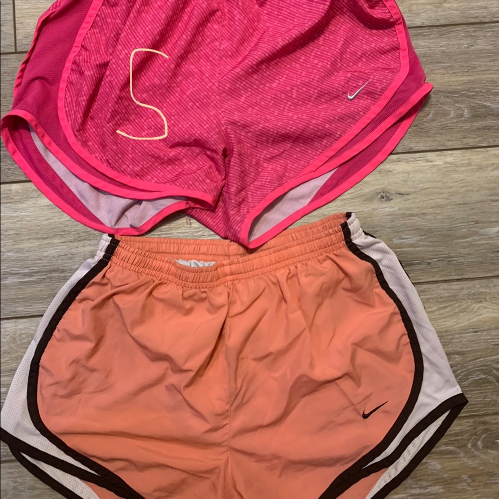 nike shorts size small